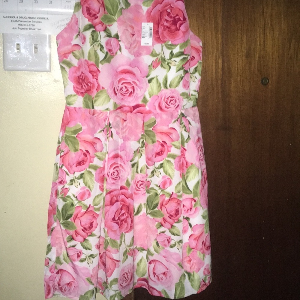 Women’s dress floral print.